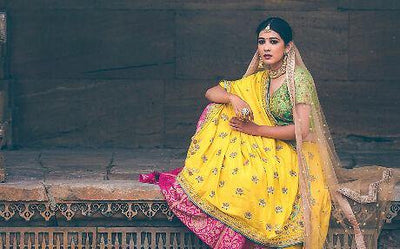 Ditch the boring! These 8 Mehndi outfits are trending !